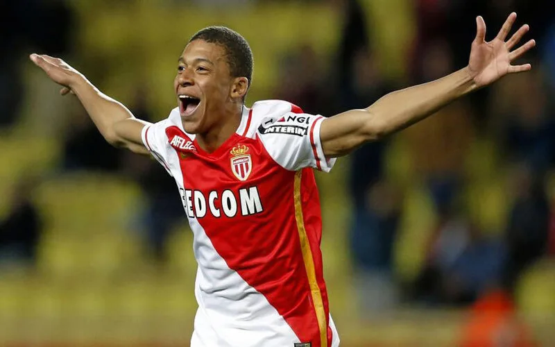 mbappe dang da cho cau lac bo nao hanh trinh su nghiep